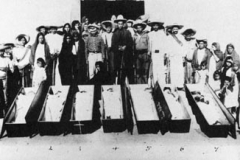 Tina Modotti (attribuita), Senza titolo (Campesinos giustiziati dai cristeros), 1928